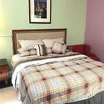 Oak Hotel