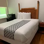 Warfield Hotel