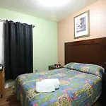 Oak Hotel