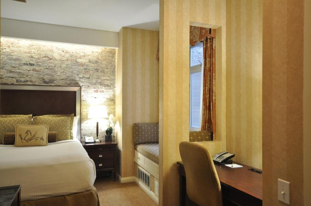 Griffon Hotel 3*