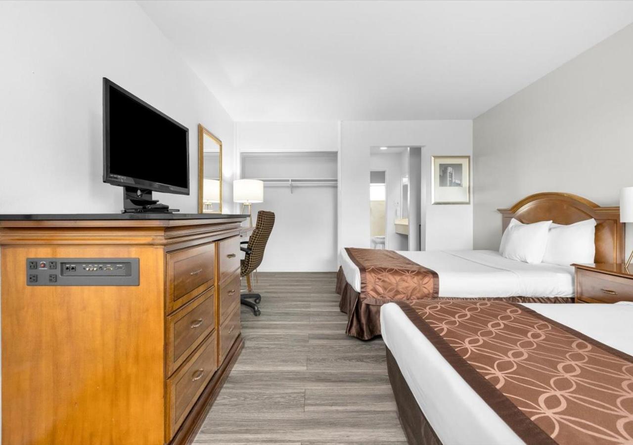 6 San Francisco, Ca Great Highway Hotel 2*