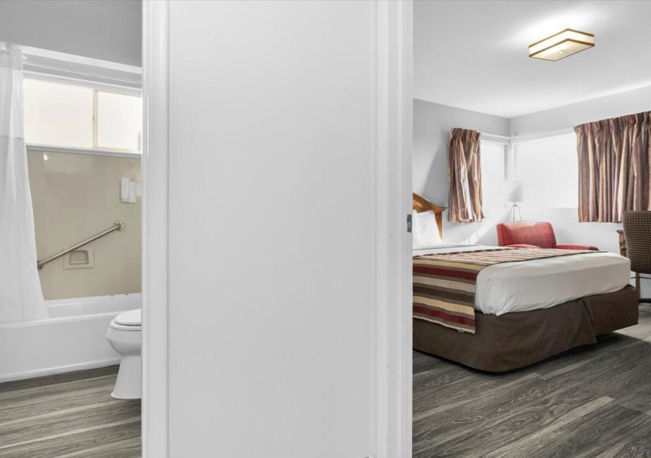 6 San Francisco, Ca Great Highway Hotel 2*