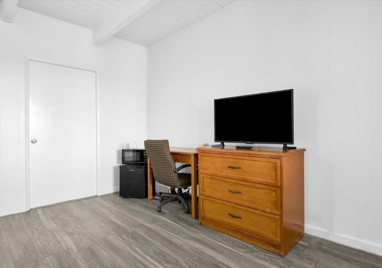6 San Francisco, Ca Great Highway Hotel 2*