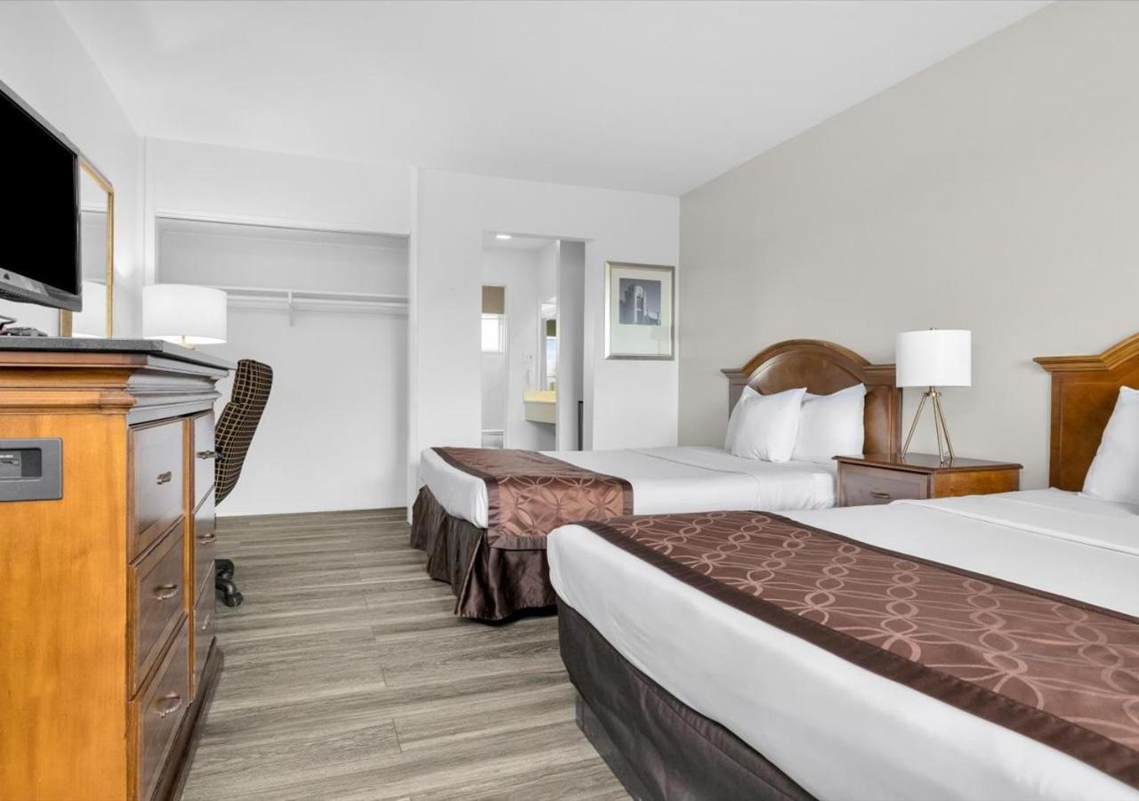 6 San Francisco, Ca Great Highway Hotel 2*