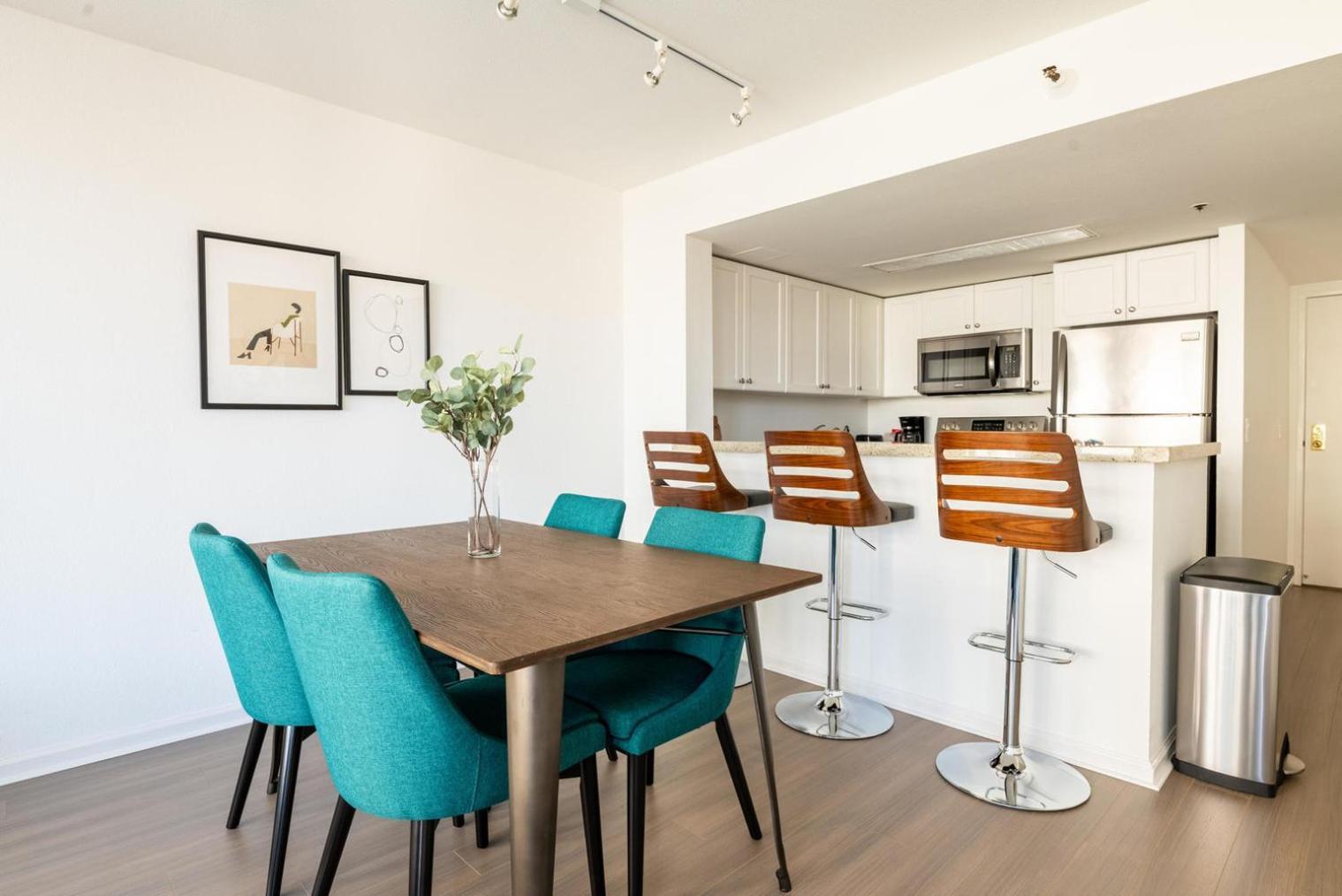 South 2br W Heated Pool Shops Dining Sfo-1664