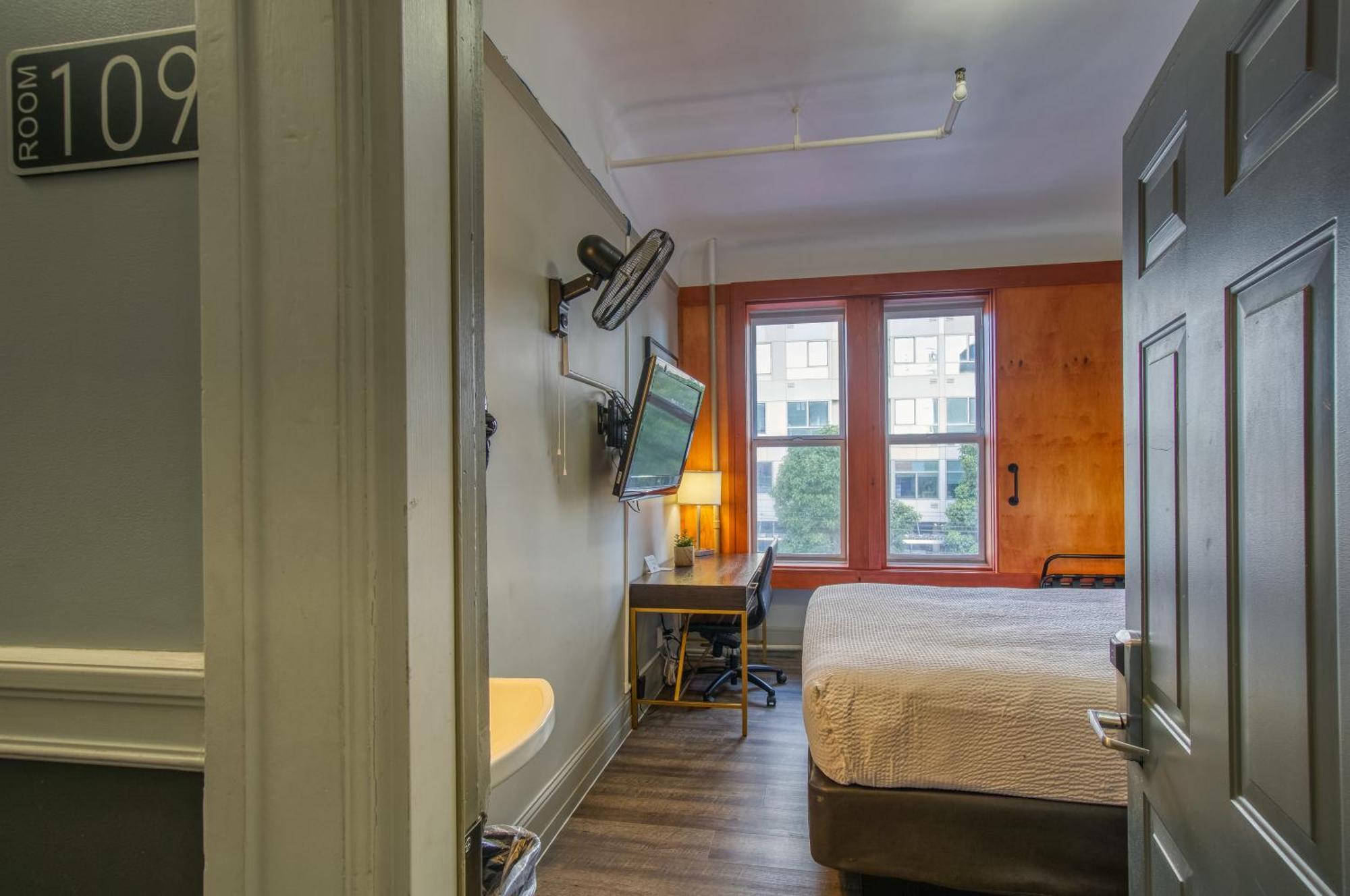 Ram's Hotel