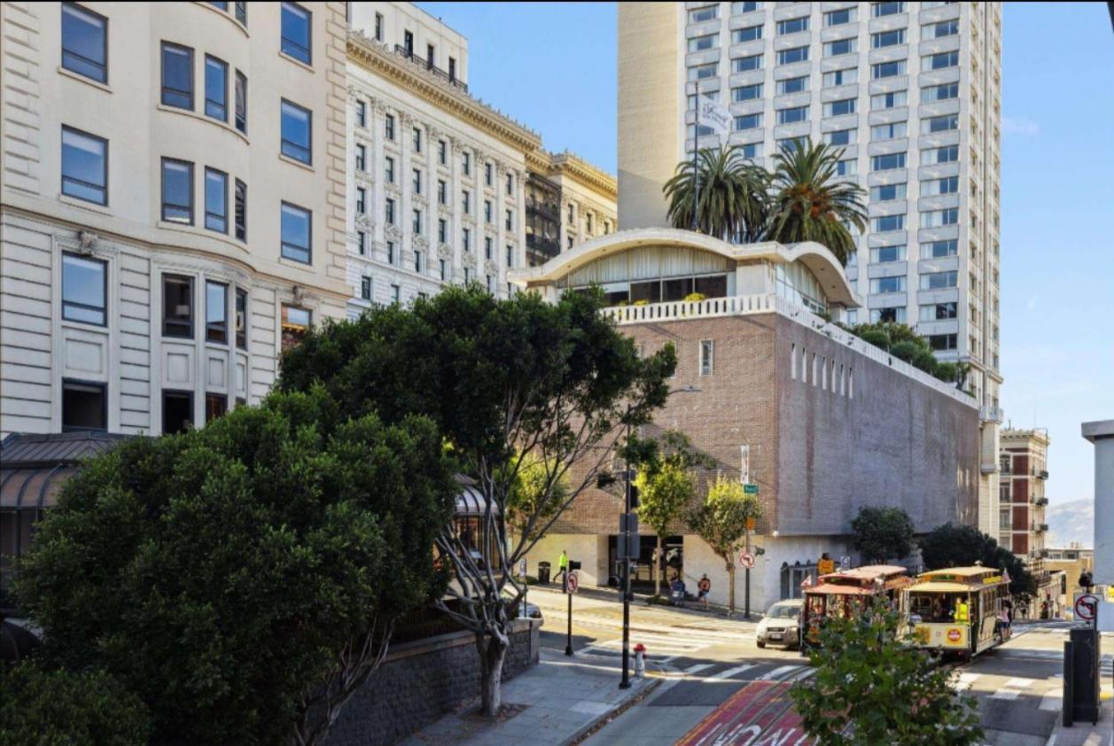 Nob Hill Charm 4*