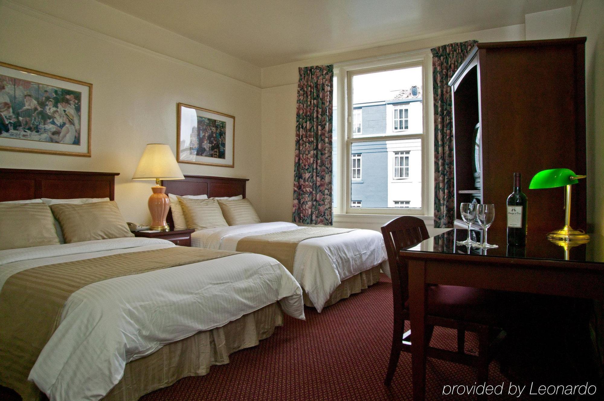 Hotel Renoir 3*