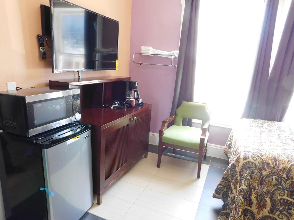 Oak Hotel 2*