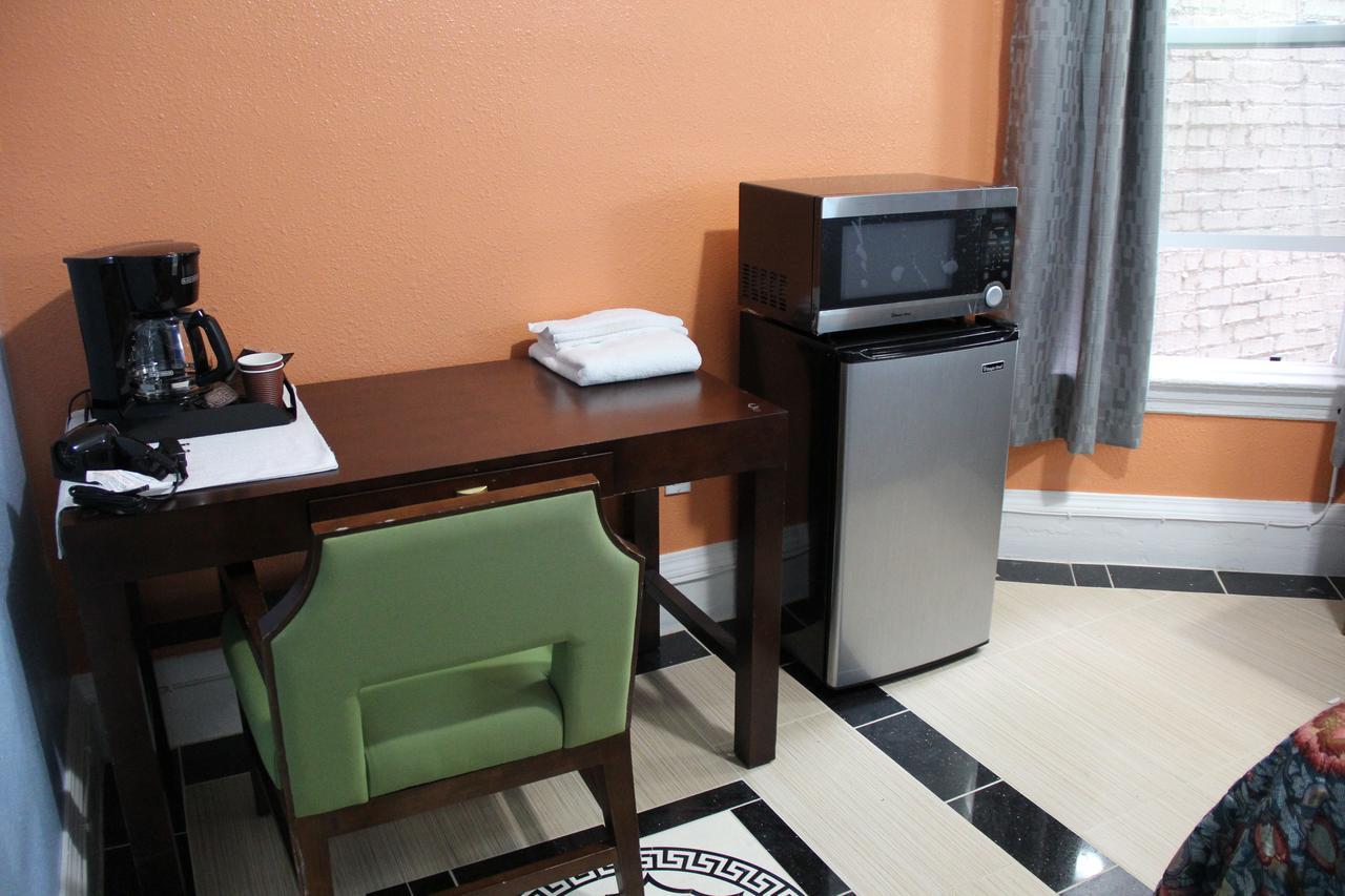 Oak Hotel 2*