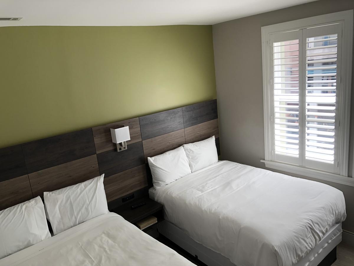 Hotel Bay