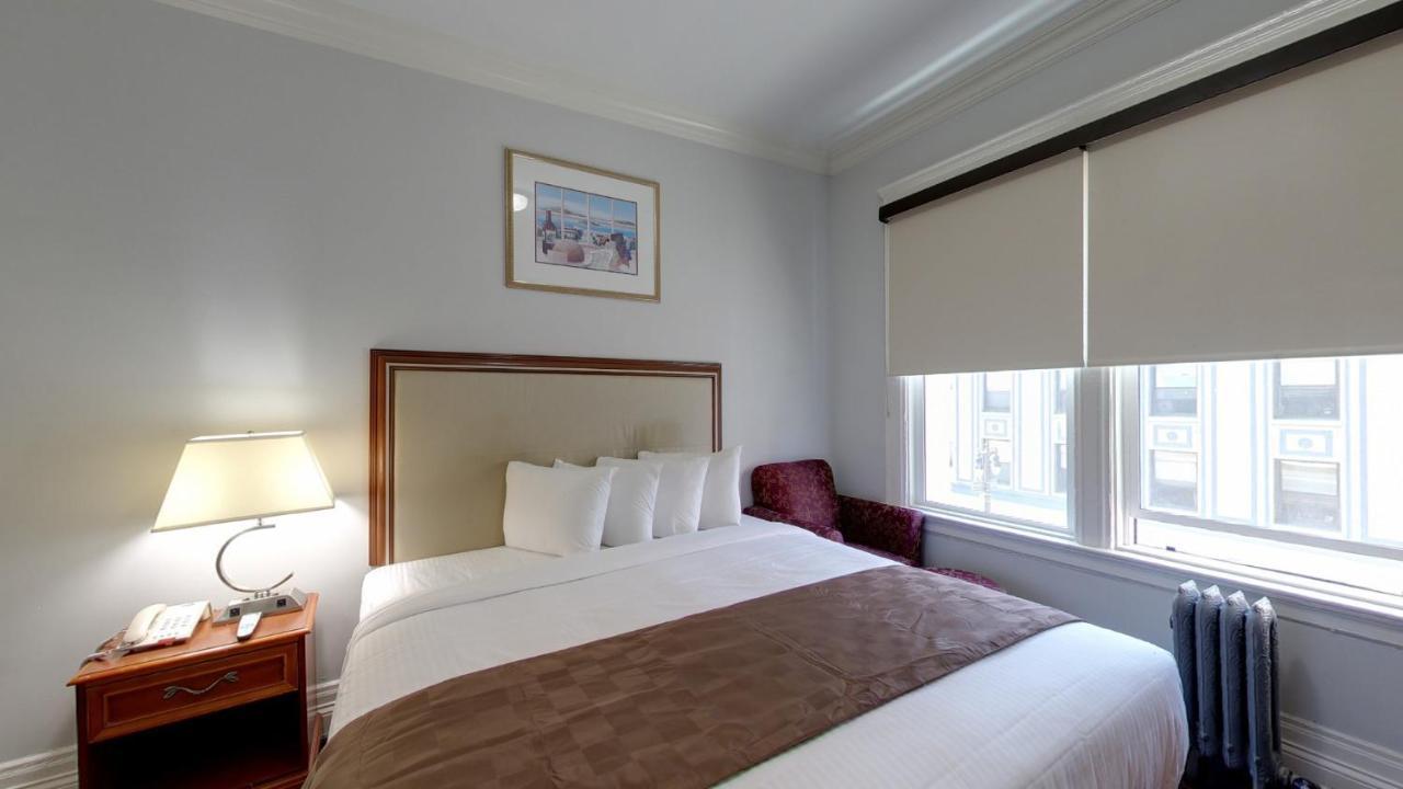 Inn Warfield 3*