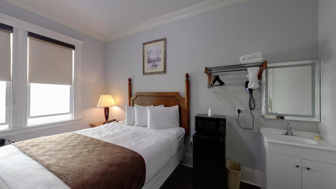 Warfield Inn