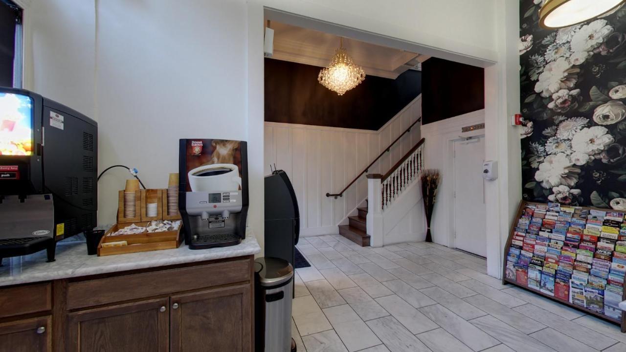 Warfield Inn 3*