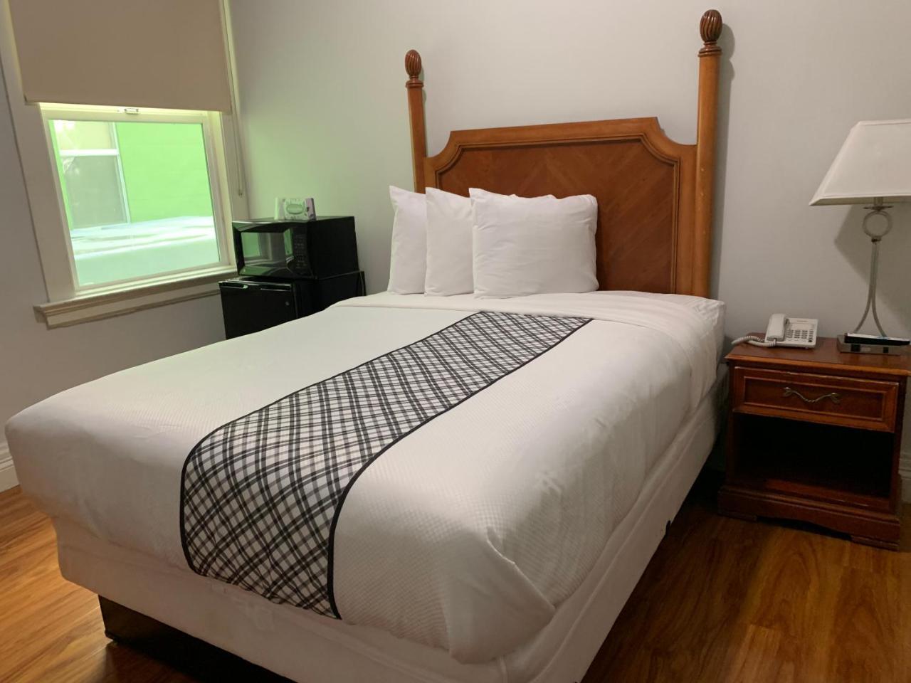 Warfield Inn 3*