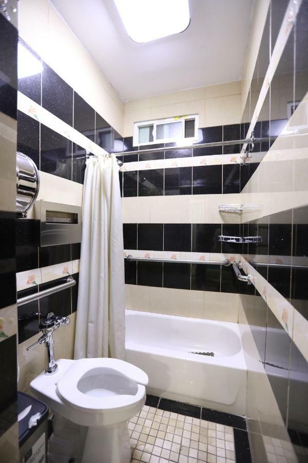 Oak Hotel 2*