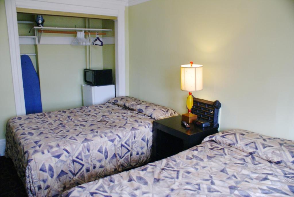 Dakota Hostel And Hotel