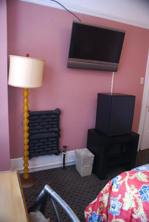 Dakota Hostel And Hotel