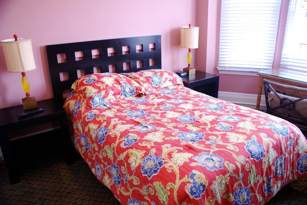 Dakota Hostel And Hotel