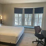 Marina Inn