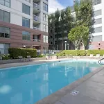 S Beach 1Br W Pool Gym Shops Dining Onsite Sfo-395