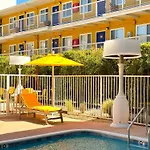 Hotel Del Sol