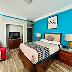 Admiral Hotel