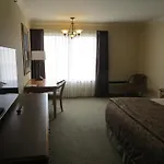 Cow Hollow Inn And Suites