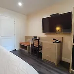 Presidio Parkway Inn