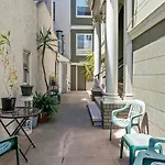 Modern & Convenient 3Br2Ba Edwardian W Parking