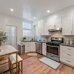 Cozy 2Br Retreat With Parking & Laundry