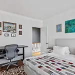 Spacious Sf Haven - Cozy Bedrooms & Modern Kitchen