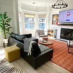 Sf, Location, Location, Comfort