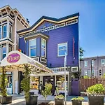 Live It Up In The Castro! 4Brwdwalk Score 98