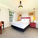 The Grove Inn