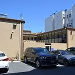 Alpha Inn And Suites