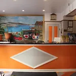Layne Hotel