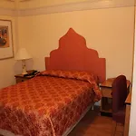 Layne Hotel