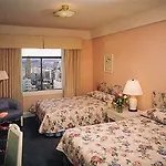 Vantaggio Suites Cosmo