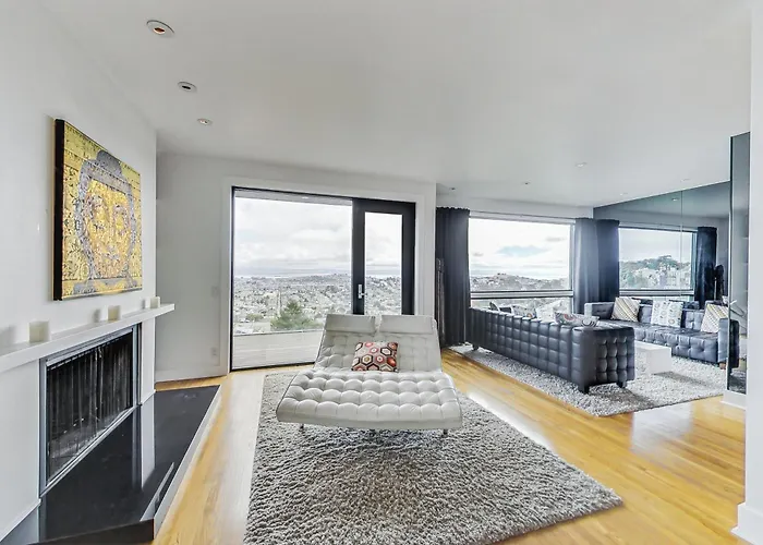 Luxury 3Br Home - Pano Views, Steam Room & Deck