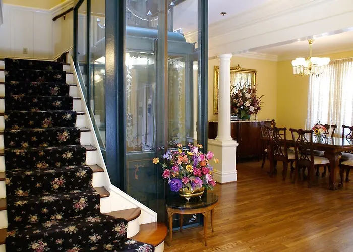 Nob Hill Inn