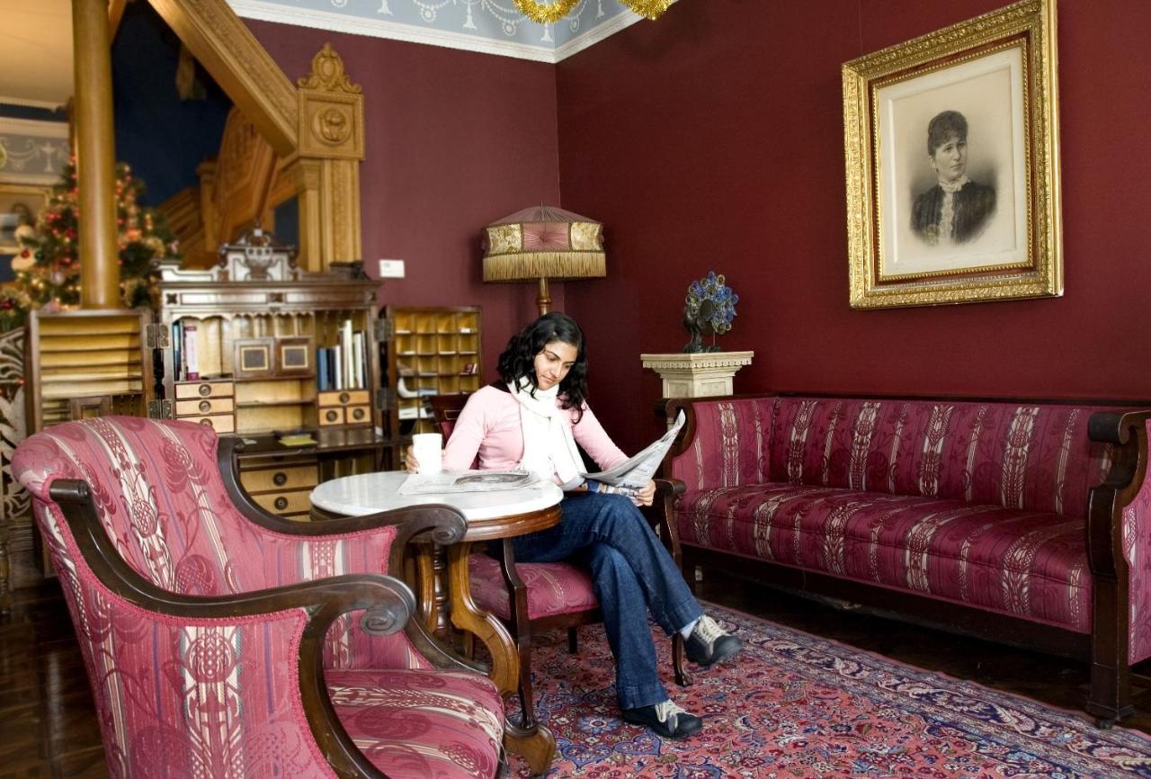 Bed & Breakfast Chateau Tivoli 3*