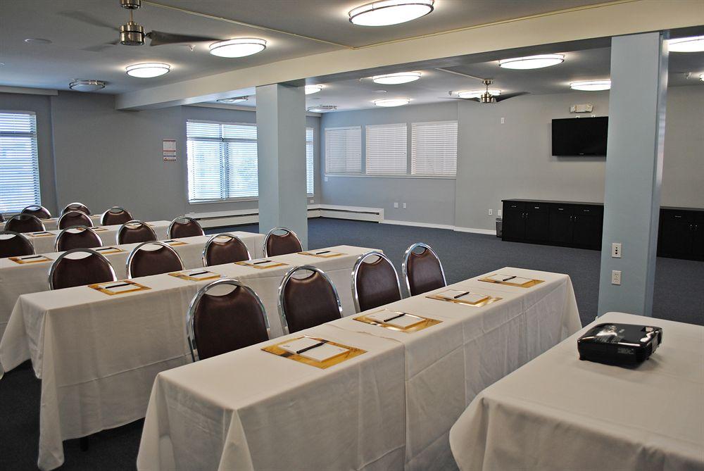 Heritage Marina Hotel 3*