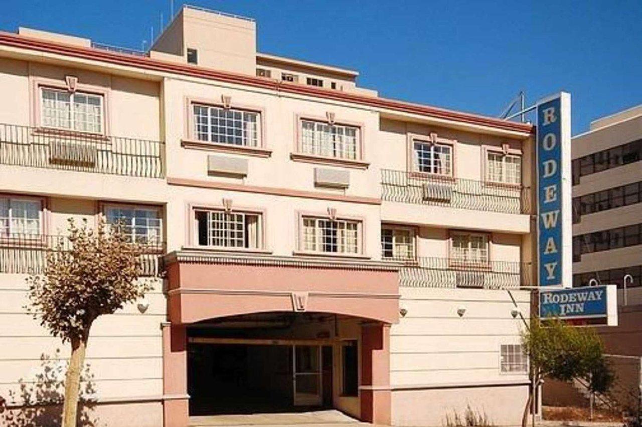 Rodeway Civic Center Inn 2*