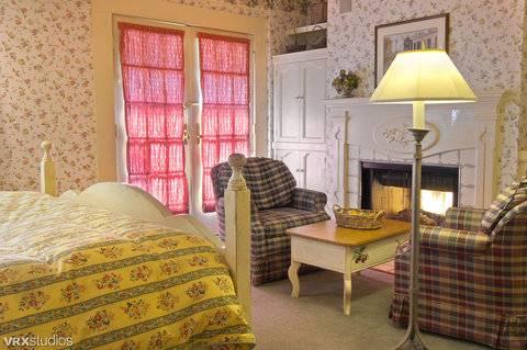 Petite Hotel 3*