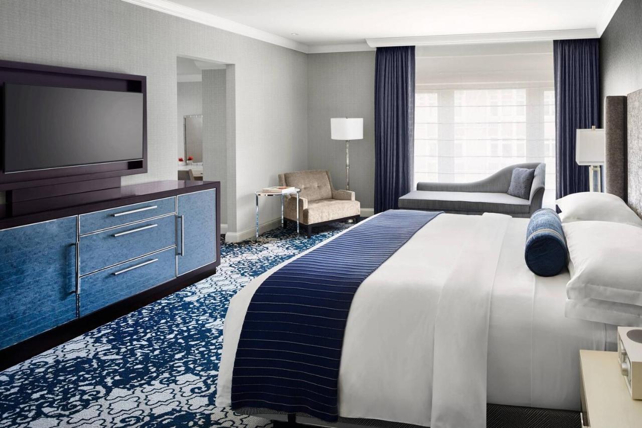 The Ritz-carlton, Hotel