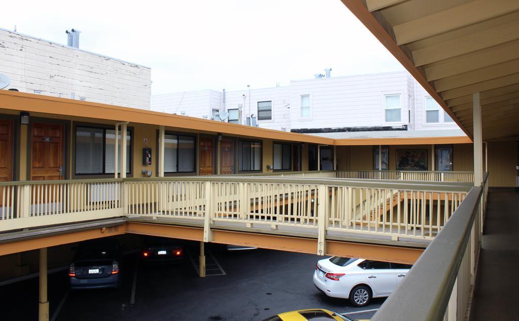 Motel Geary Parkway
