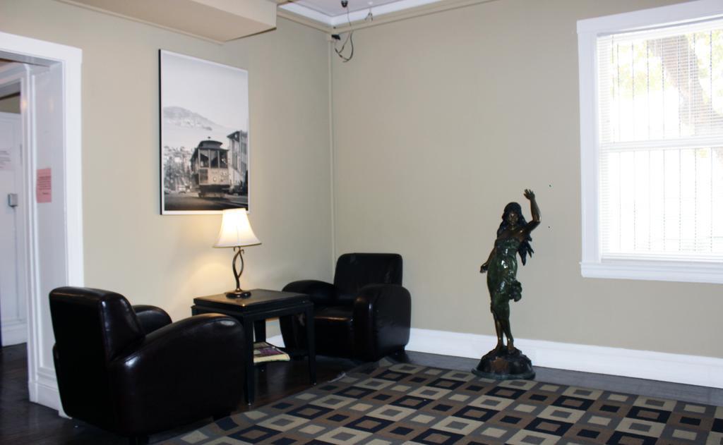 Aparthotel Cable Car Court
