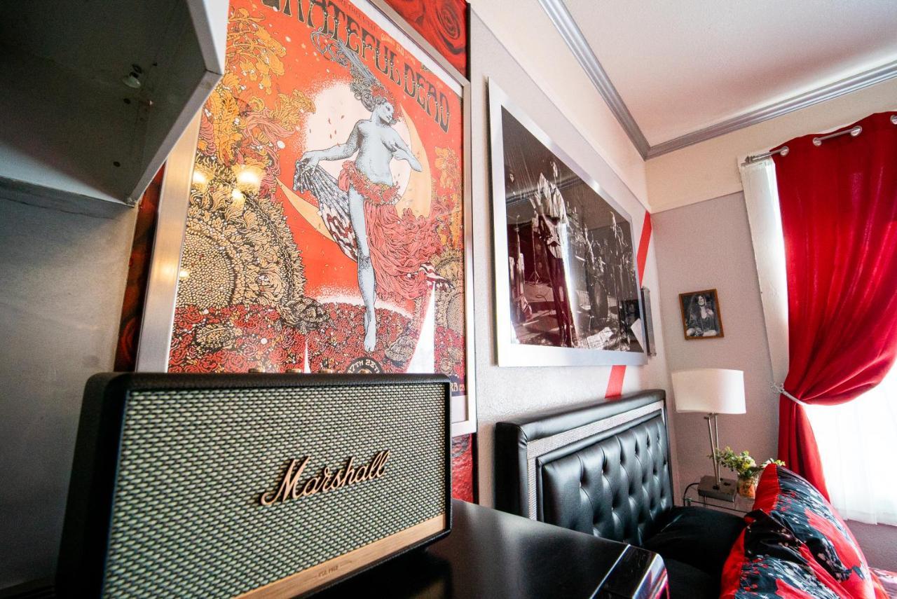 Music - Of The Music Hall Of Fame Hostel *