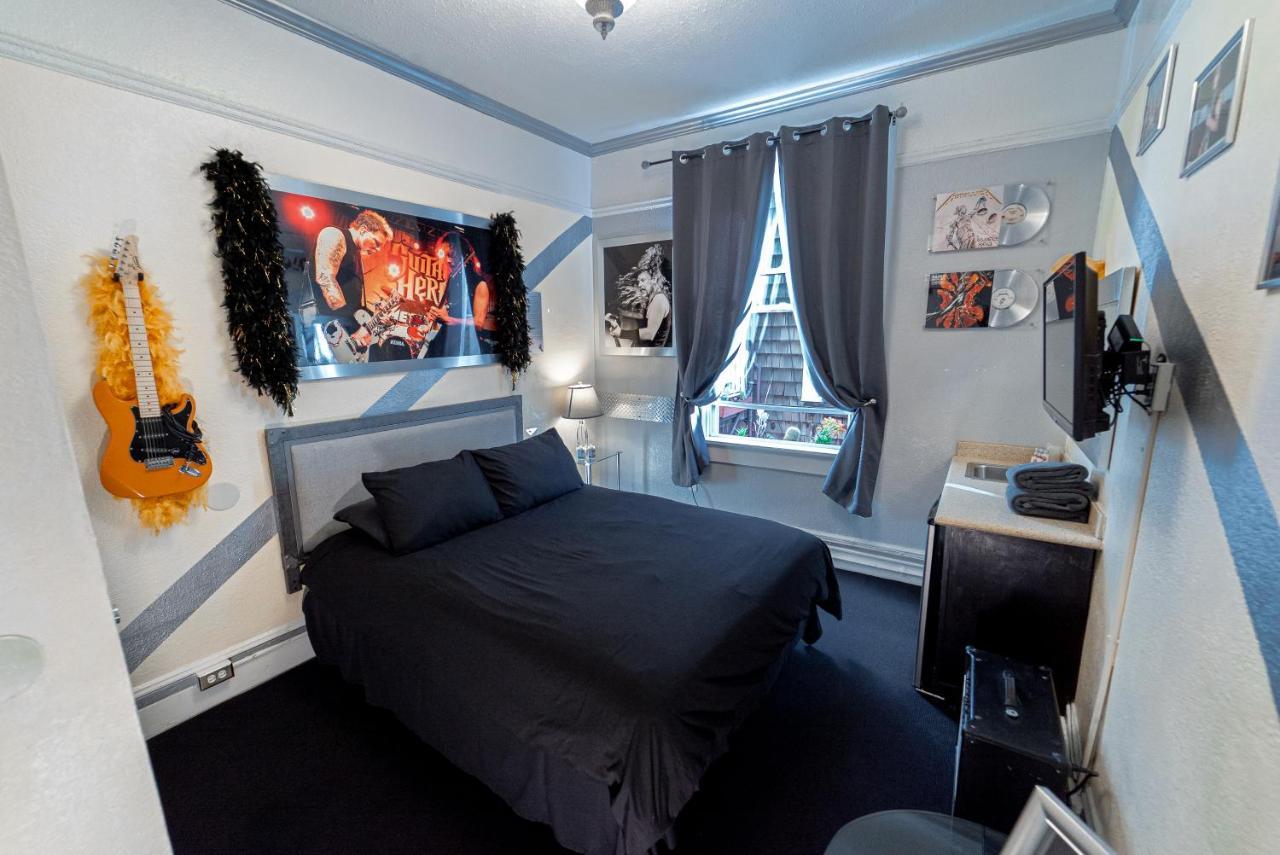 Hostel Music - Of The Music Hall Of Fame